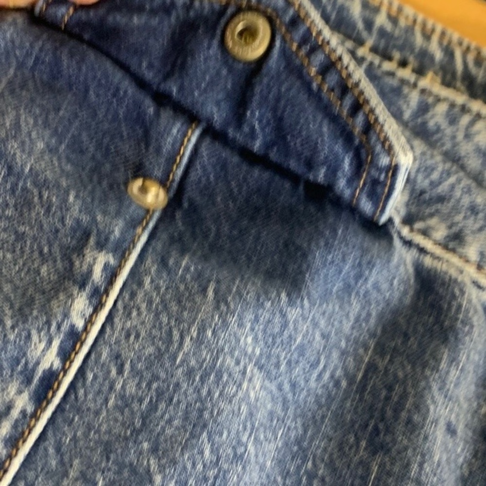 American Eagle Outfitters Retro High Rise Medium Washed Relaxed Mom Jeans - Picture 7 of 8